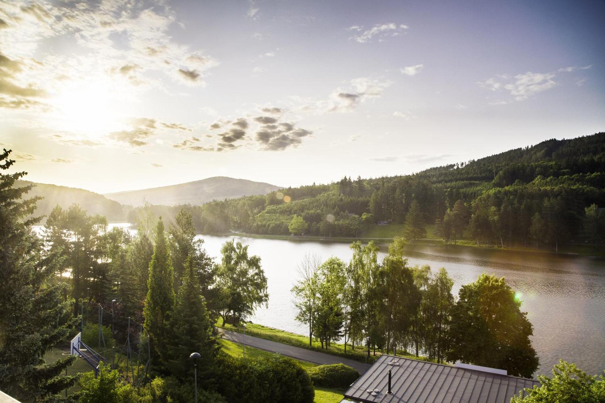 Penzion U Prehrady Лугачовице Экстерьер фото